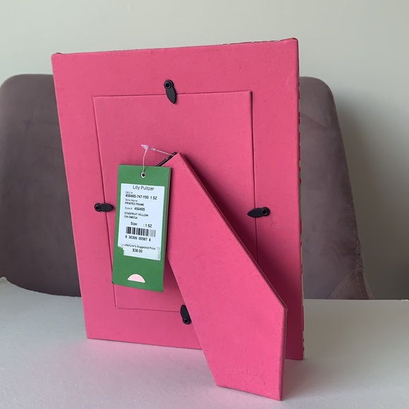 Lilly Pulitzer Printed Frame - Picture 7 of 12